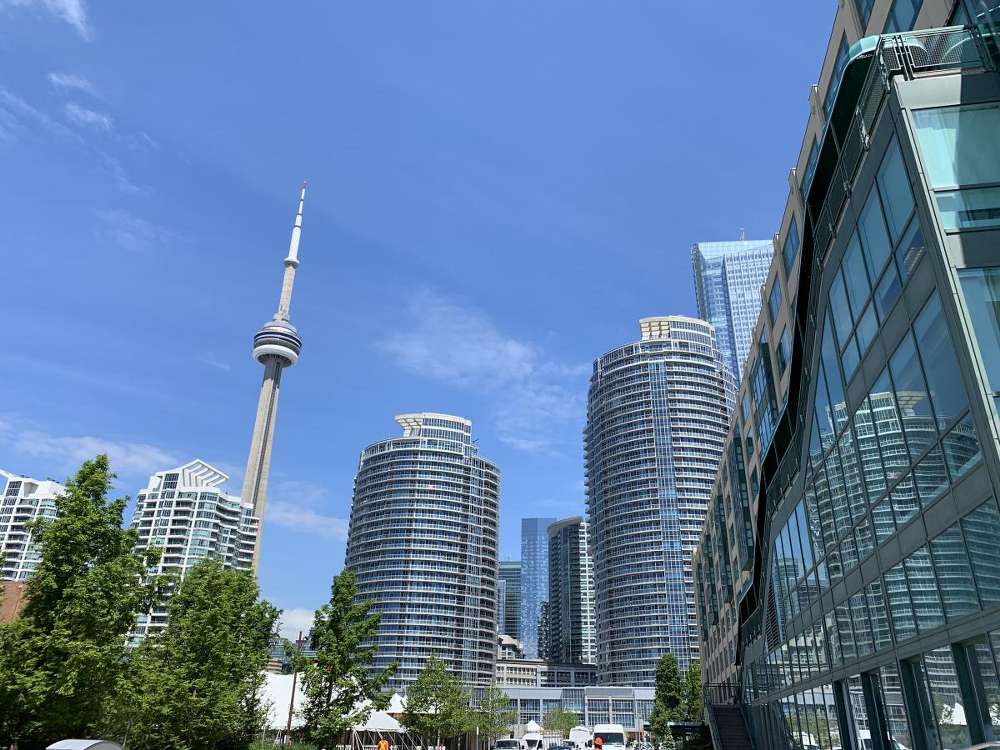 IMG0_ TORONTO.jpg